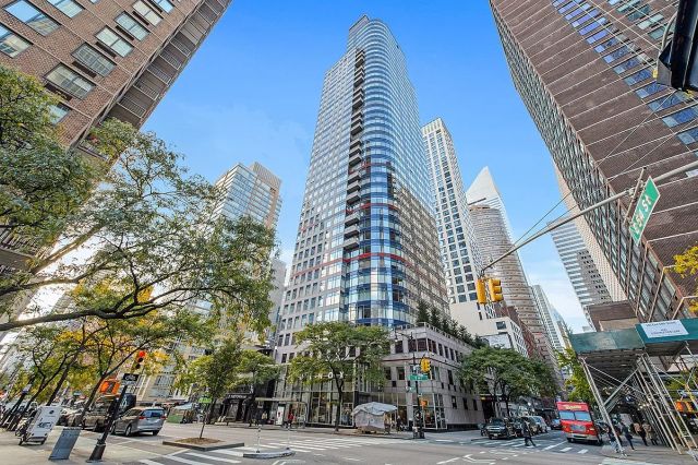 Sutton Place תǻ͹Ԣ˫ߺϲȫ¶̨乫